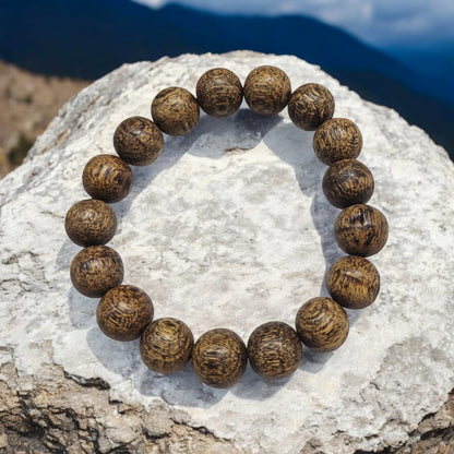 Bracelet en bois natural du vietnam.