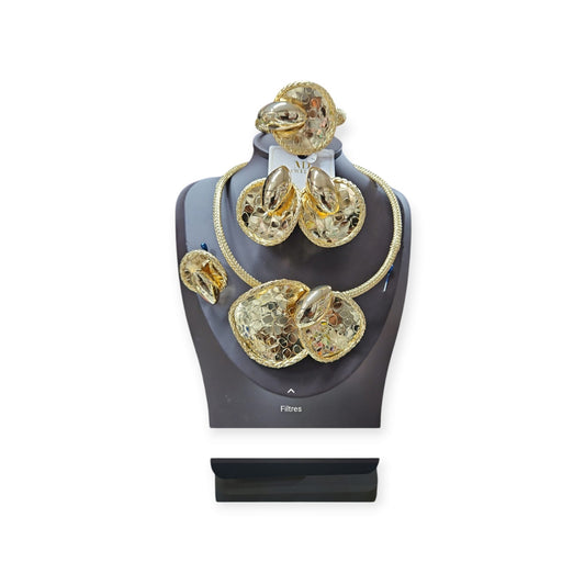 Parure.fantaise couler or lot de   4pcs.