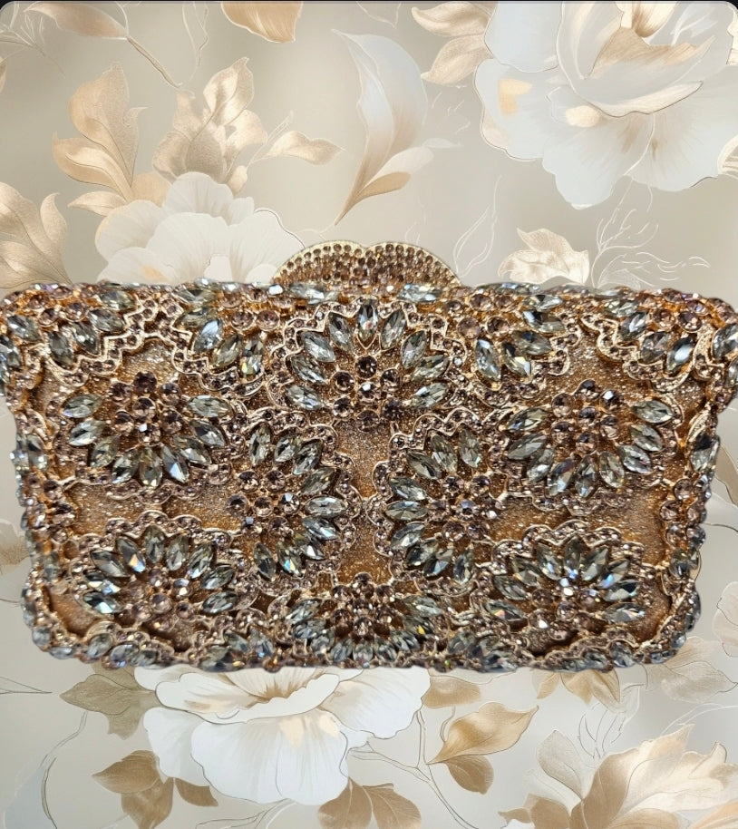 Sparkling evening clutch bag in alloy crystal for women,for weddings and prom parties, adorned with diamonds.  luxury handbag.