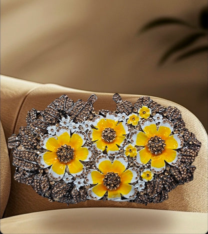 Sparkling evening clutch bag in alloy crystal for women,for weddings and prom parties, adorned with diamonds.  luxury handbag.