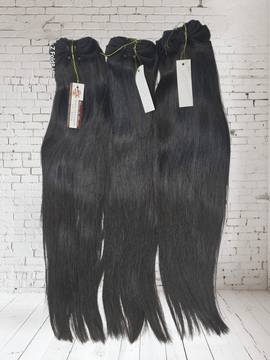 Lot de 3 paquets de tissage 100% cheveux cambodgiens lisse, couleur naturelles.