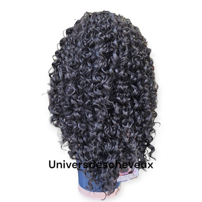 Perruque synthetique boucles avec tulle frontal.